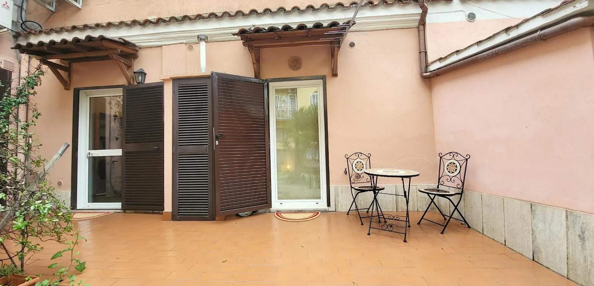 Apartment La Casetta Con Giardino Al Pigneto Rome Italy