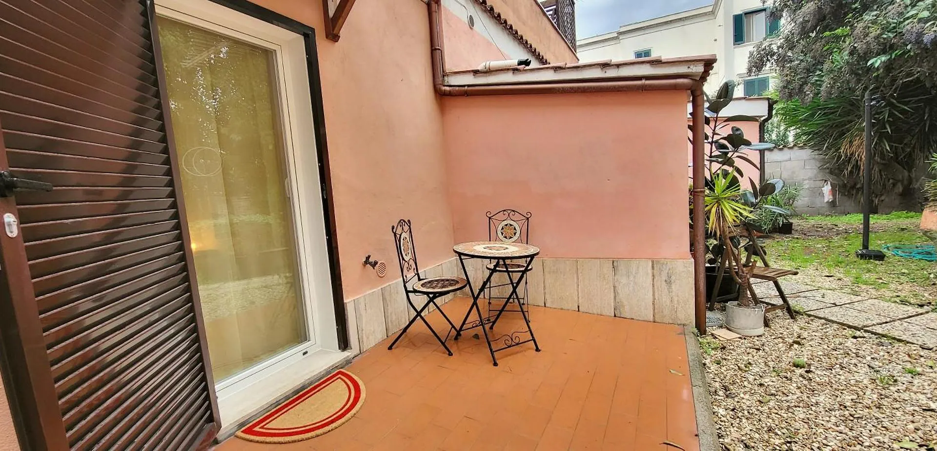 La Casetta Con Giardino Al Pigneto Rome